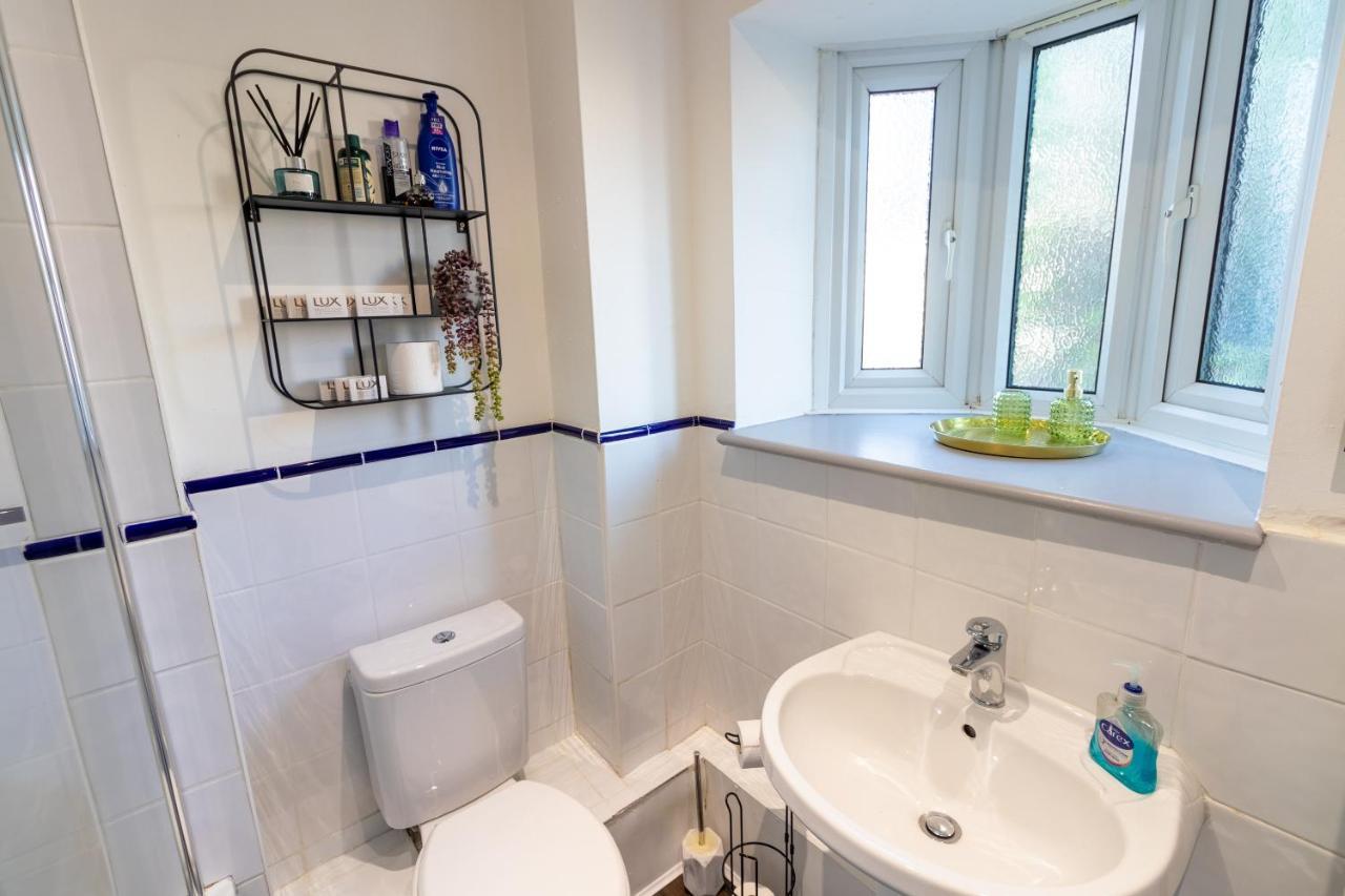 Spacious And Light Flat In Clapham Лондон Екстериор снимка