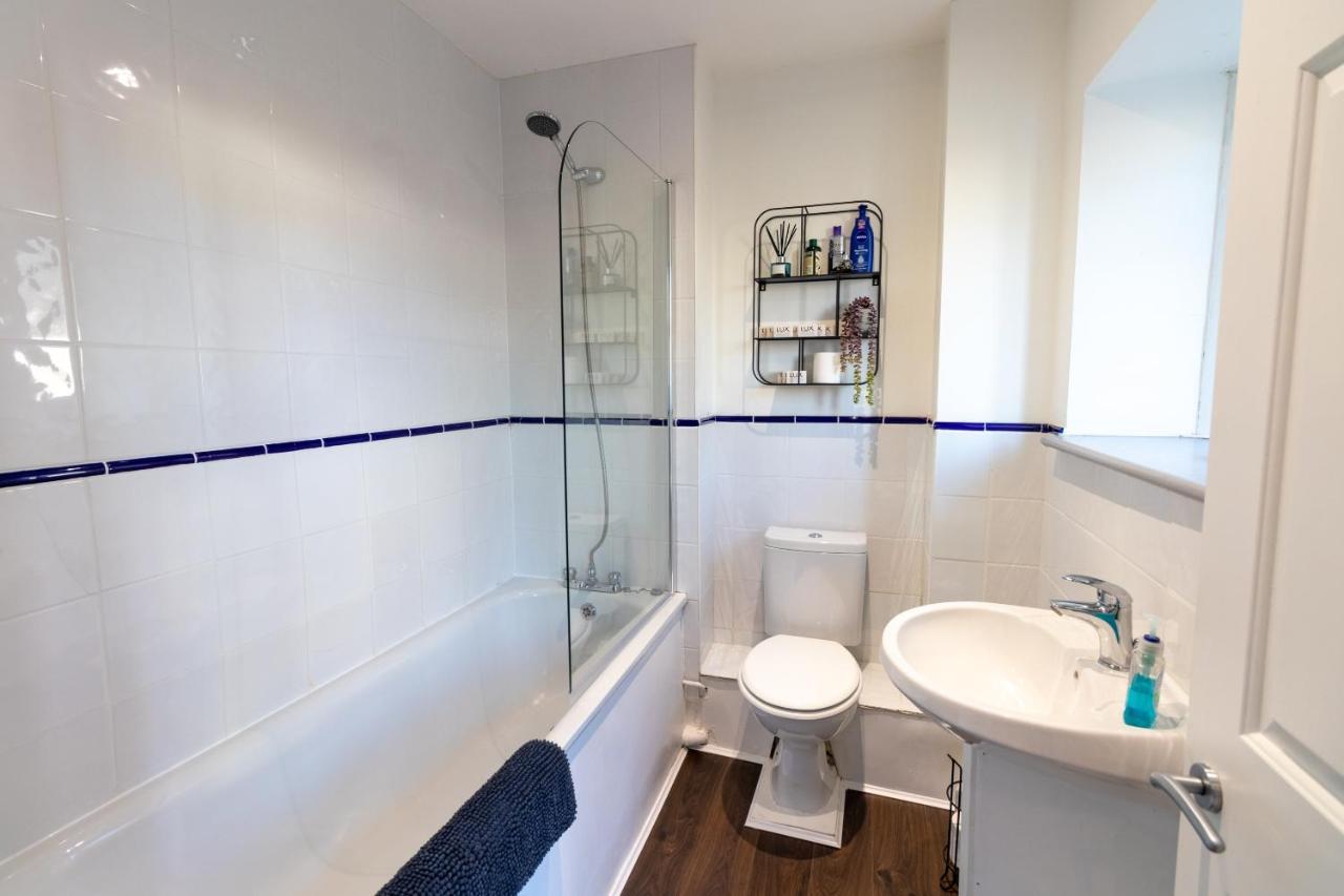 Spacious And Light Flat In Clapham Лондон Екстериор снимка