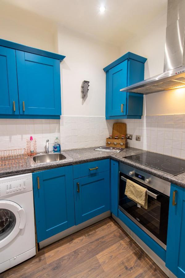 Spacious And Light Flat In Clapham Лондон Екстериор снимка